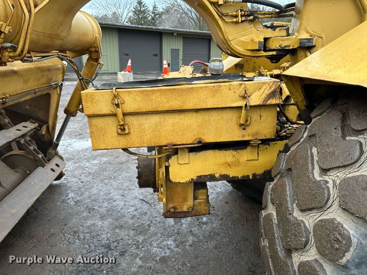 image for item DO3191 1988 Caterpillar  613C elevating scraper