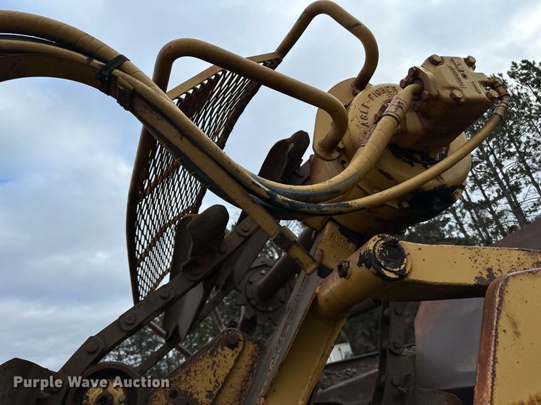 image for item DO3191 1988 Caterpillar  613C elevating scraper