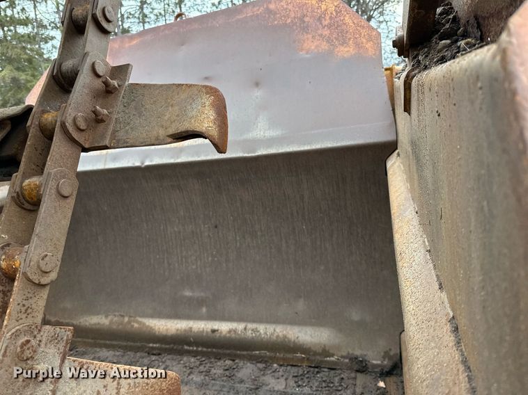 image for item DO3191 1988 Caterpillar  613C elevating scraper