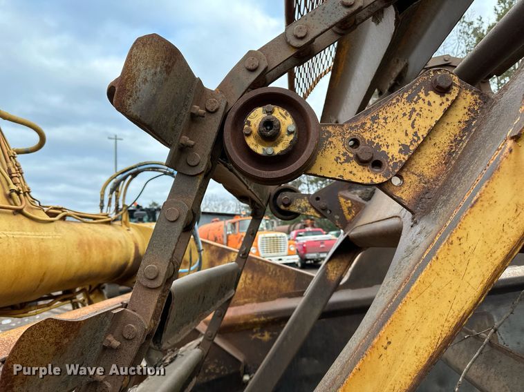 image for item DO3191 1988 Caterpillar  613C elevating scraper