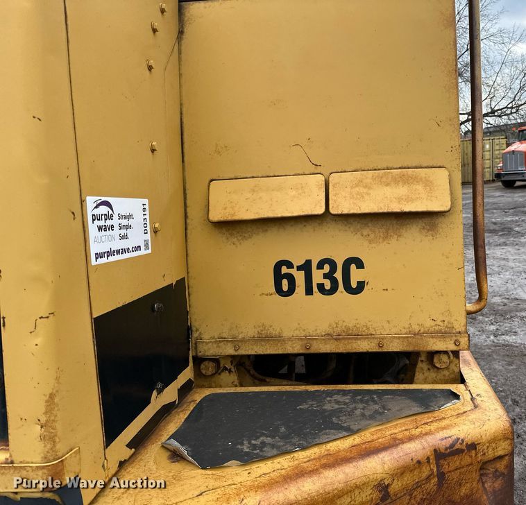 image for item DO3191 1988 Caterpillar  613C elevating scraper