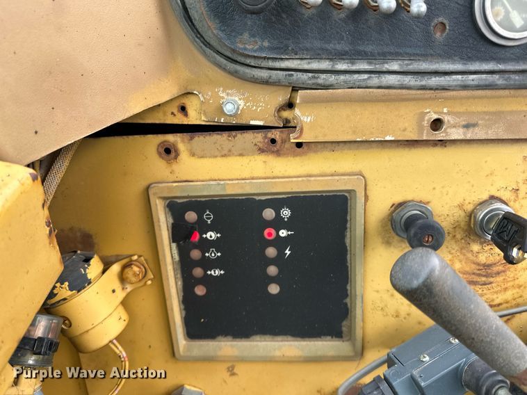 image for item DO3191 1988 Caterpillar  613C elevating scraper