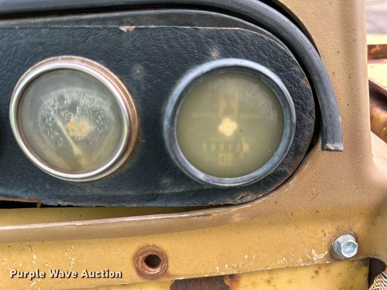 image for item DO3191 1988 Caterpillar  613C elevating scraper