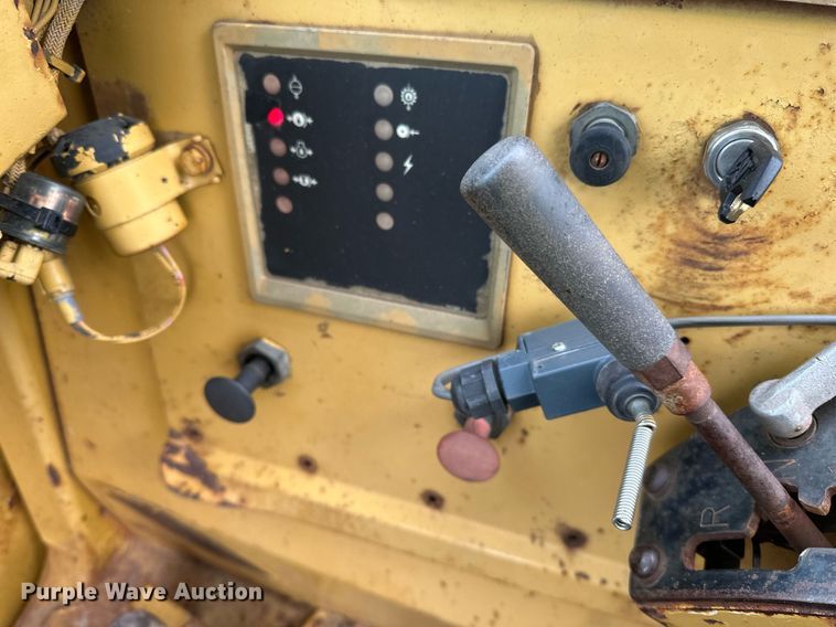 image for item DO3191 1988 Caterpillar  613C elevating scraper