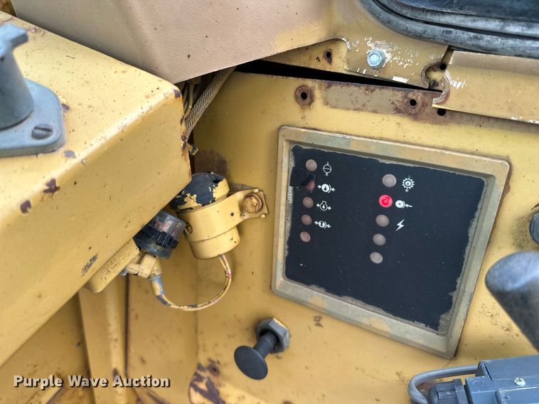 image for item DO3191 1988 Caterpillar  613C elevating scraper