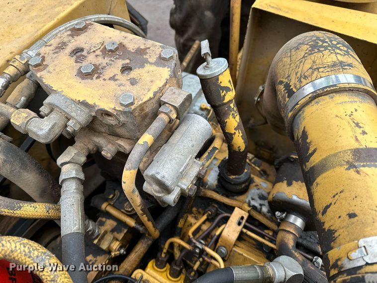 image for item DO3191 1988 Caterpillar  613C elevating scraper