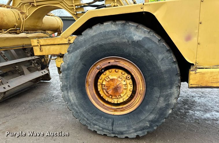 image for item DO3191 1988 Caterpillar  613C elevating scraper