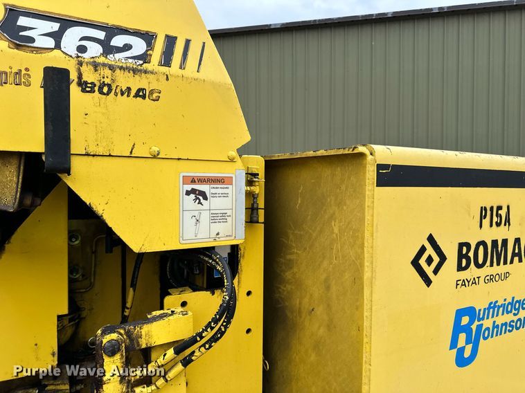 image for item DO3192 2014 Bomag  CR362 paver