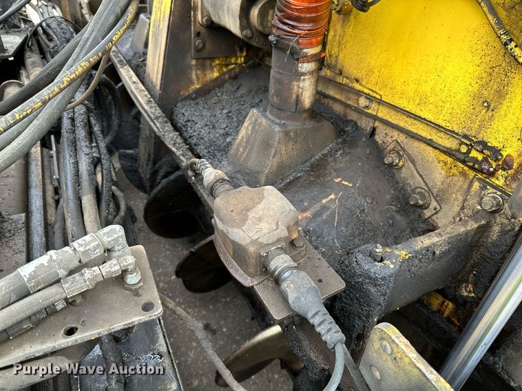 image for item DO3192 2014 Bomag  CR362 paver