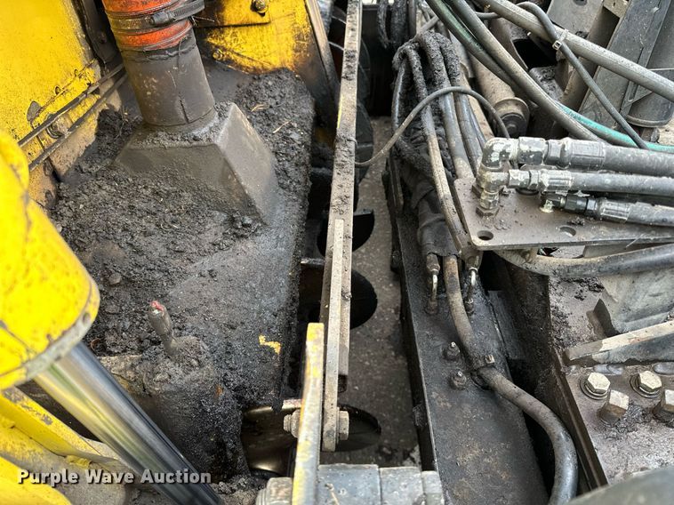 image for item DO3192 2014 Bomag  CR362 paver