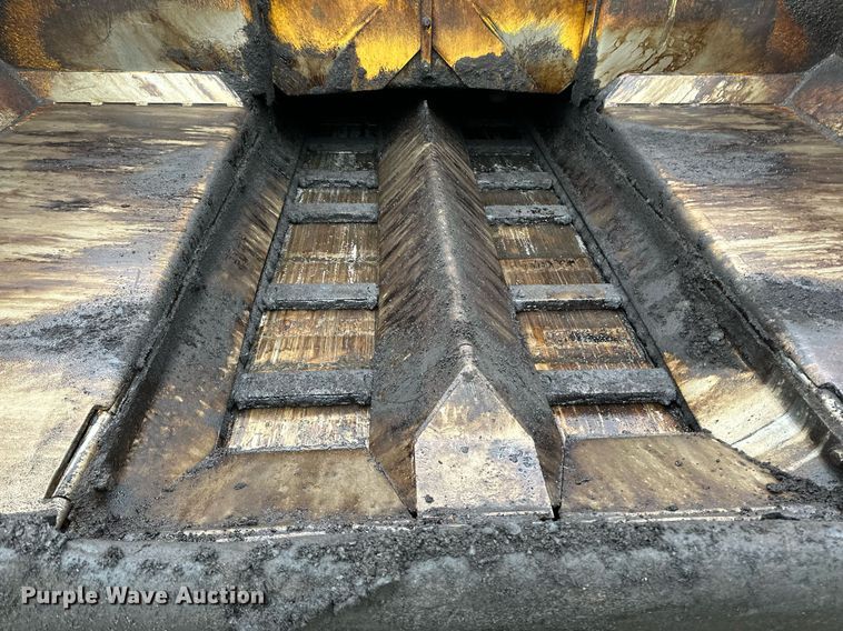 image for item DO3192 2014 Bomag  CR362 paver