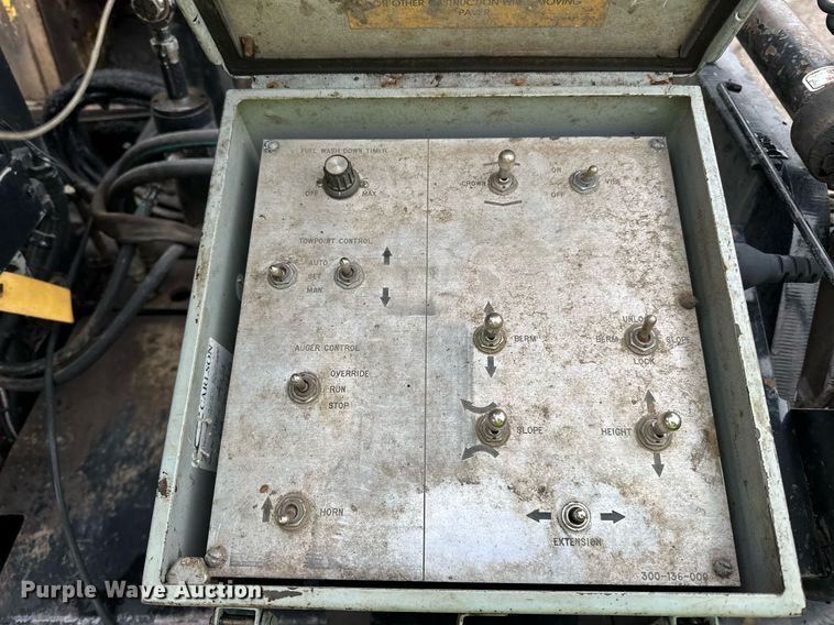 image for item DO3192 2014 Bomag  CR362 paver