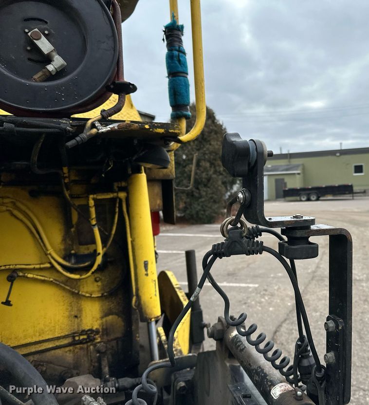 image for item DO3192 2014 Bomag  CR362 paver