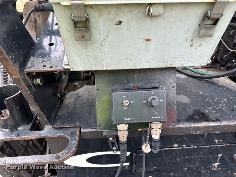 image for item DO3192 2014 Bomag  CR362 paver