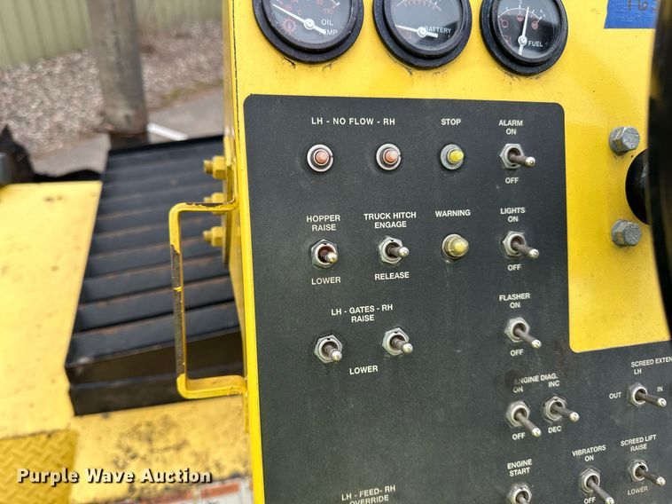 image for item DO3192 2014 Bomag  CR362 paver