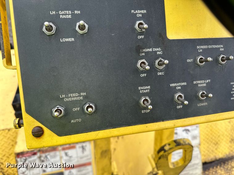 image for item DO3192 2014 Bomag  CR362 paver