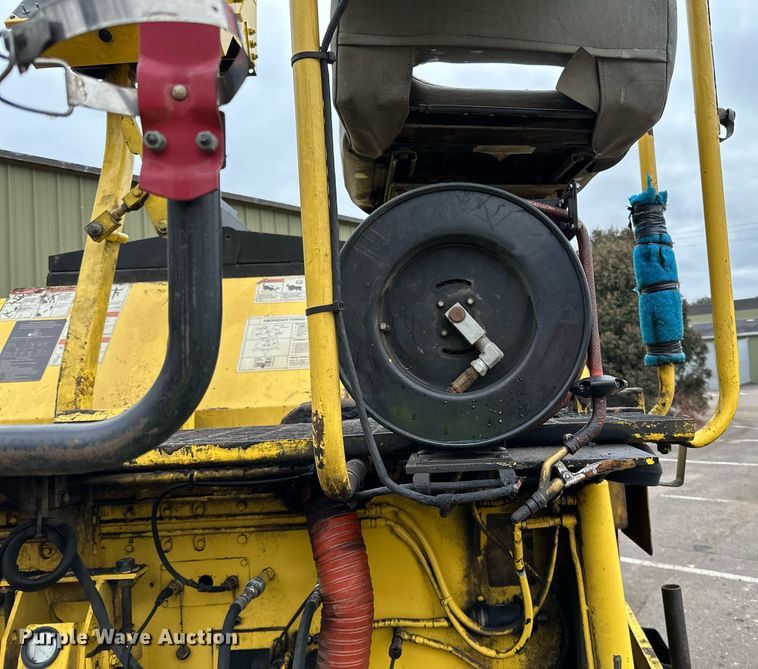 image for item DO3192 2014 Bomag  CR362 paver