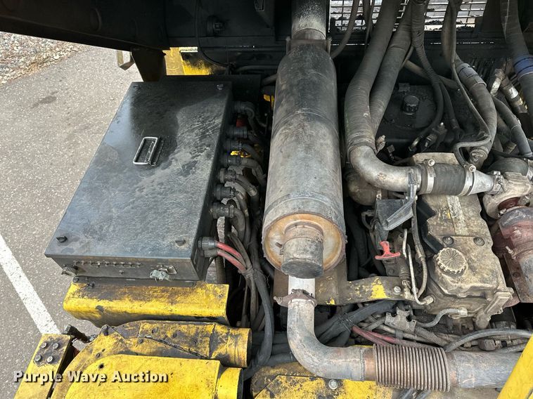 image for item DO3192 2014 Bomag  CR362 paver