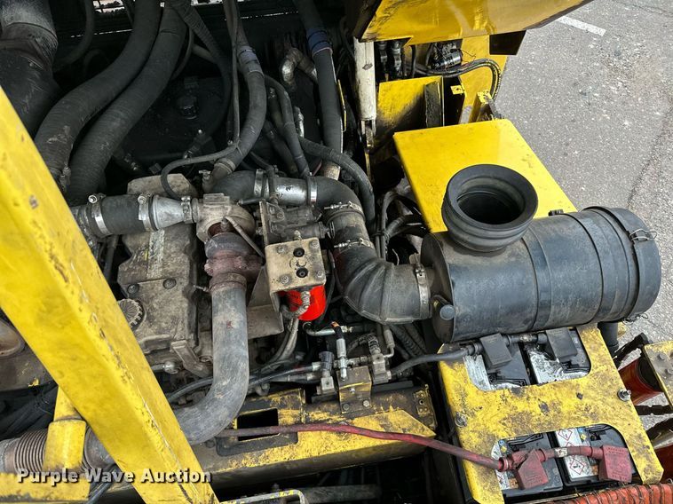 image for item DO3192 2014 Bomag  CR362 paver