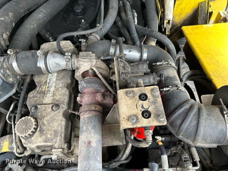 image for item DO3192 2014 Bomag  CR362 paver