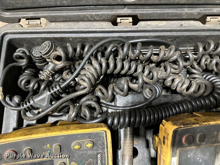 image for item DO3192 2014 Bomag  CR362 paver