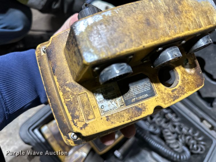 image for item DO3192 2014 Bomag  CR362 paver