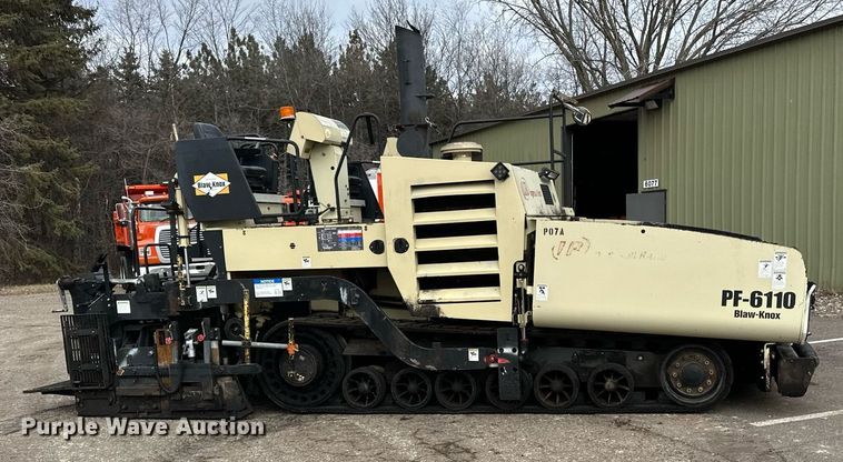 image for item DO3193 2007 Blaw-Knox  PF-6110 paver