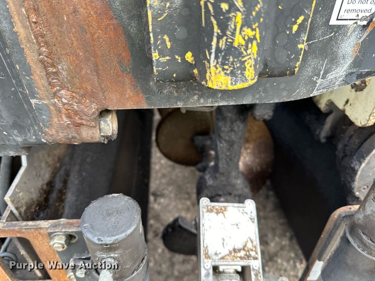 image for item DO3193 2007 Blaw-Knox  PF-6110 paver