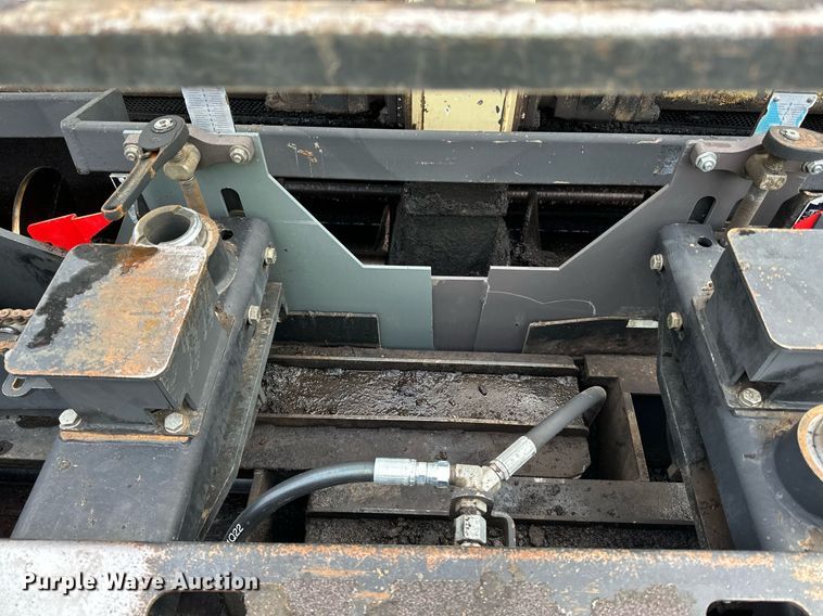 image for item DO3193 2007 Blaw-Knox  PF-6110 paver