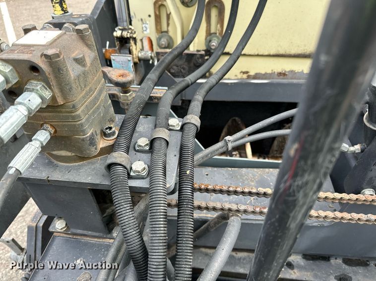 image for item DO3193 2007 Blaw-Knox  PF-6110 paver