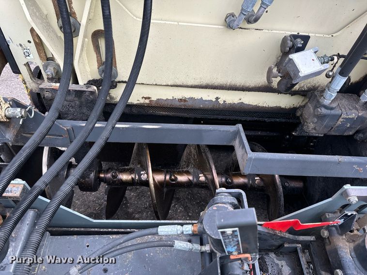 image for item DO3193 2007 Blaw-Knox  PF-6110 paver