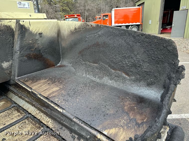 image for item DO3193 2007 Blaw-Knox  PF-6110 paver