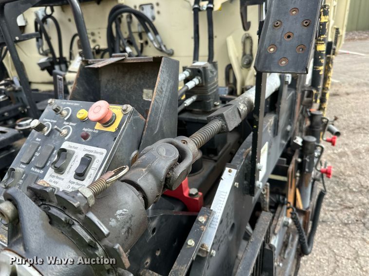 image for item DO3193 2007 Blaw-Knox  PF-6110 paver