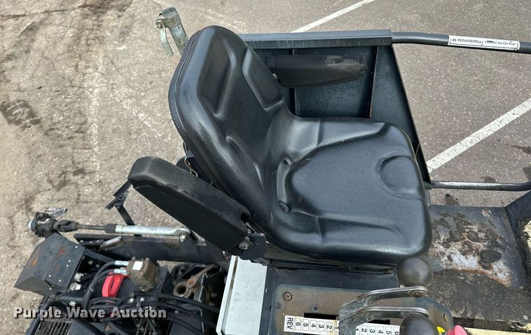 image for item DO3193 2007 Blaw-Knox  PF-6110 paver