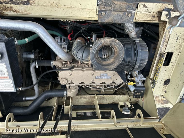 image for item DO3193 2007 Blaw-Knox  PF-6110 paver