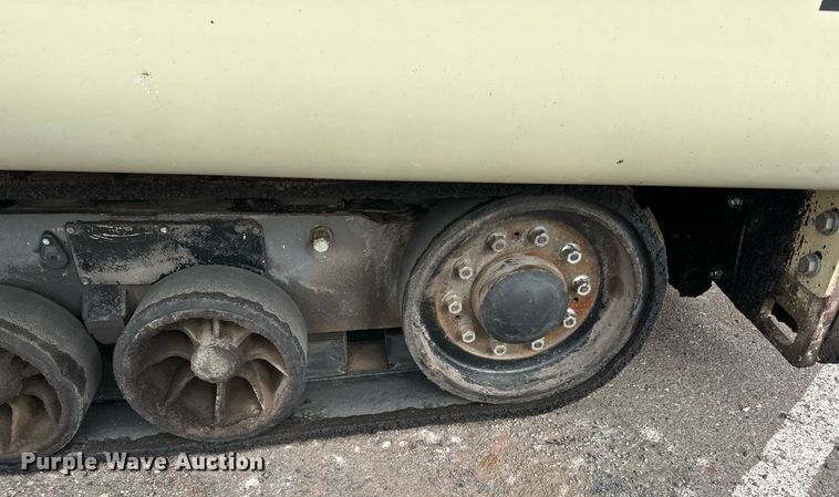 image for item DO3193 2007 Blaw-Knox  PF-6110 paver