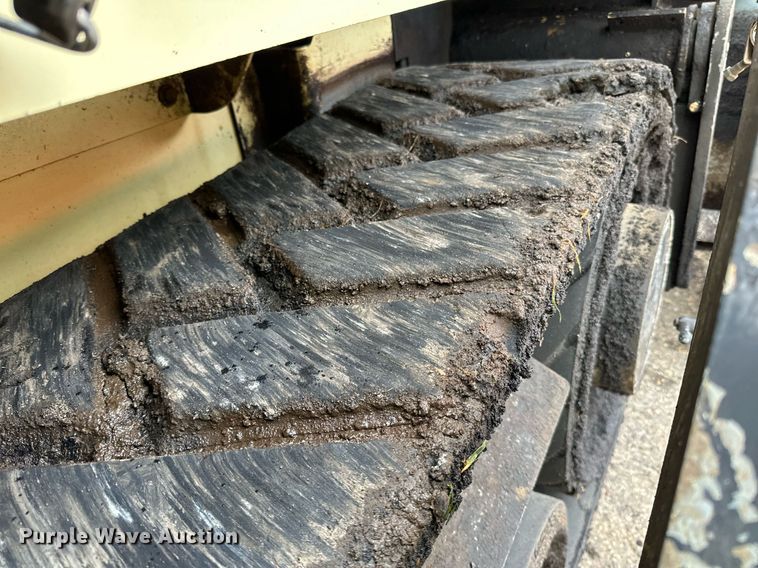 image for item DO3193 2007 Blaw-Knox  PF-6110 paver