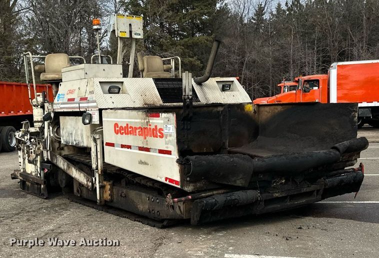image for item DO3194 1996 Cedarapids  CR461 paver
