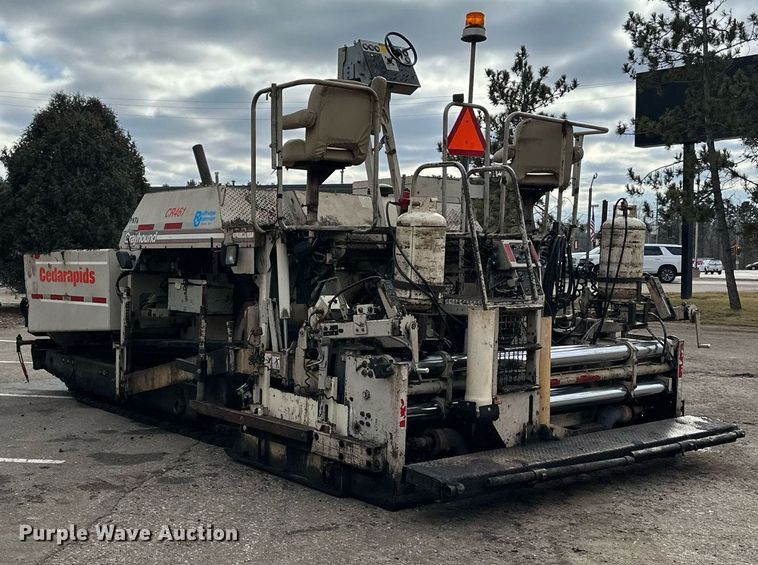 image for item DO3194 1996 Cedarapids  CR461 paver
