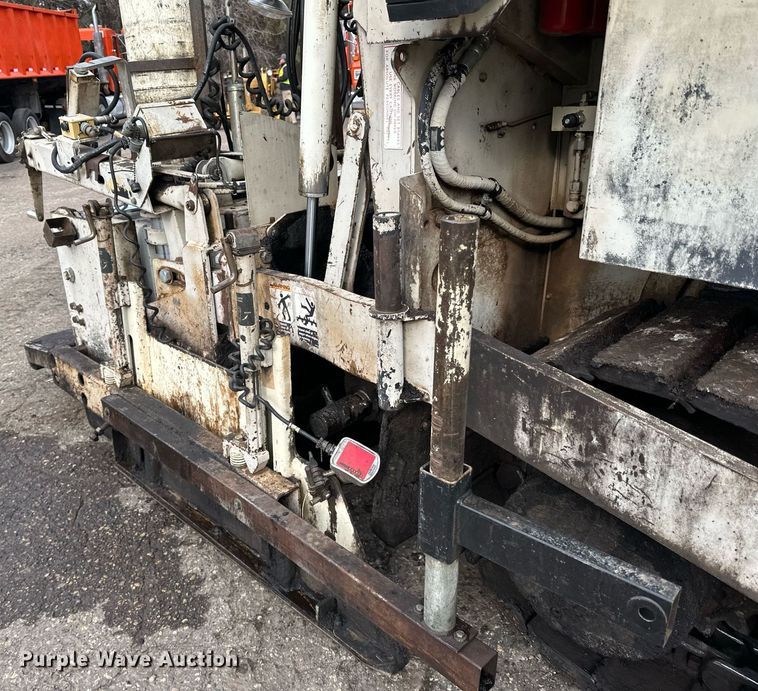 image for item DO3194 1996 Cedarapids  CR461 paver