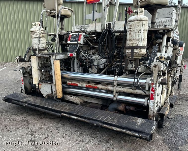 image for item DO3194 1996 Cedarapids  CR461 paver