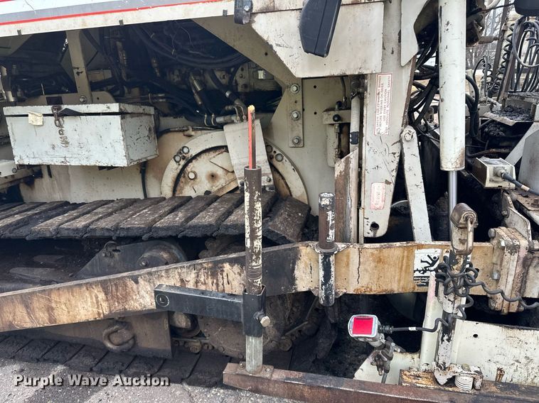 image for item DO3194 1996 Cedarapids  CR461 paver