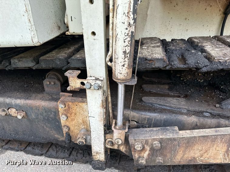 image for item DO3194 1996 Cedarapids  CR461 paver