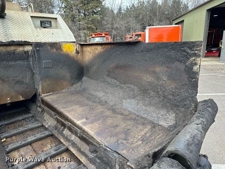 image for item DO3194 1996 Cedarapids  CR461 paver