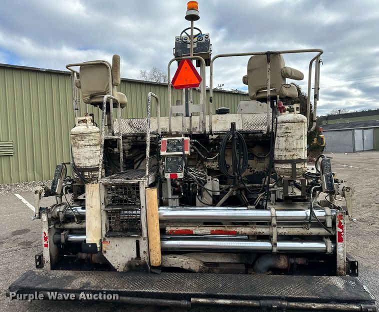 image for item DO3194 1996 Cedarapids  CR461 paver