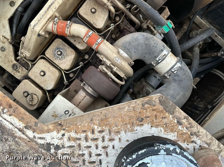 image for item DO3194 1996 Cedarapids  CR461 paver