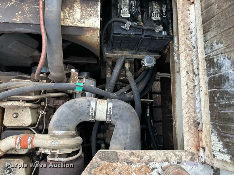 image for item DO3194 1996 Cedarapids  CR461 paver