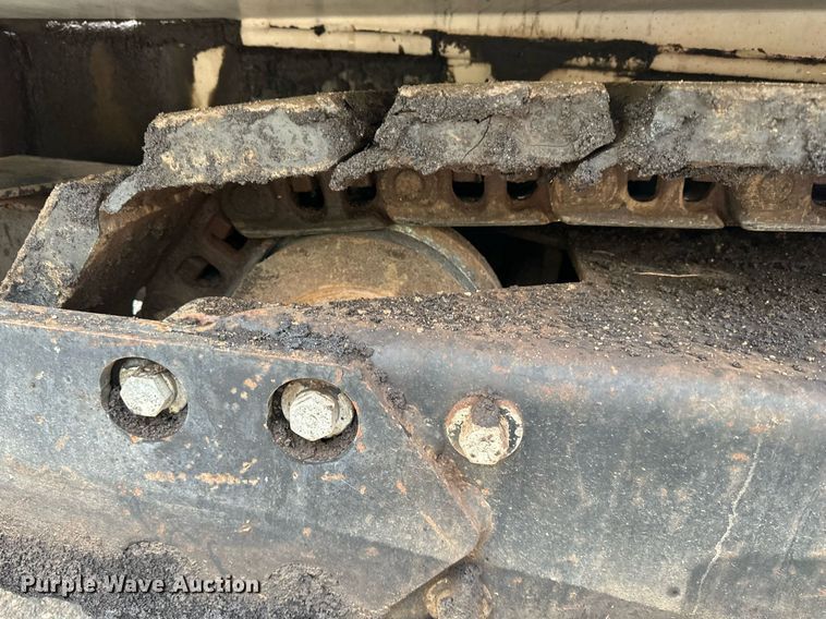 image for item DO3194 1996 Cedarapids  CR461 paver