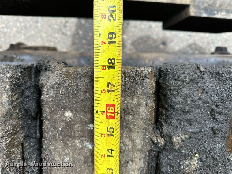 image for item DO3194 1996 Cedarapids  CR461 paver