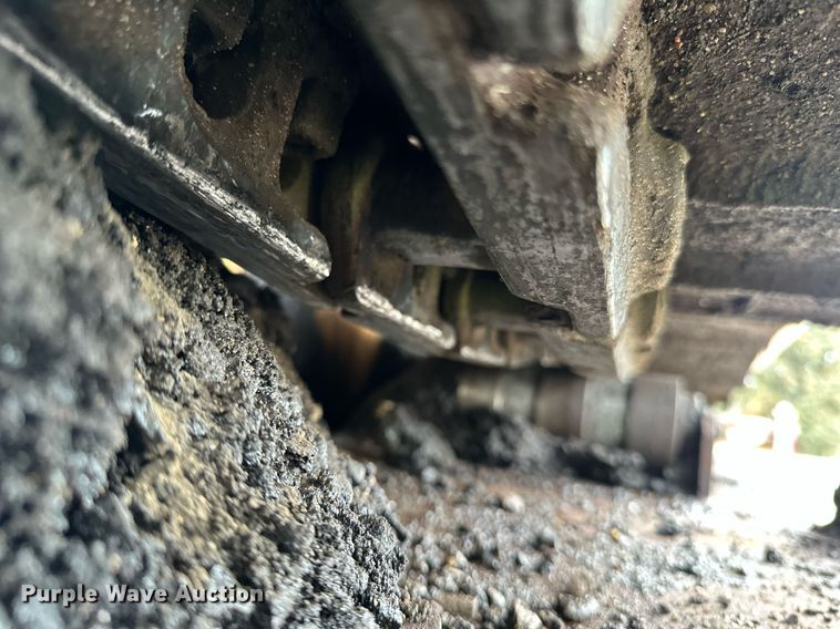 image for item DO3194 1996 Cedarapids  CR461 paver